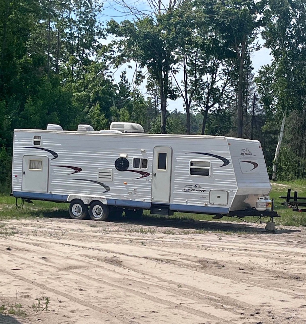 31' Jay Flight Bunkhouse
